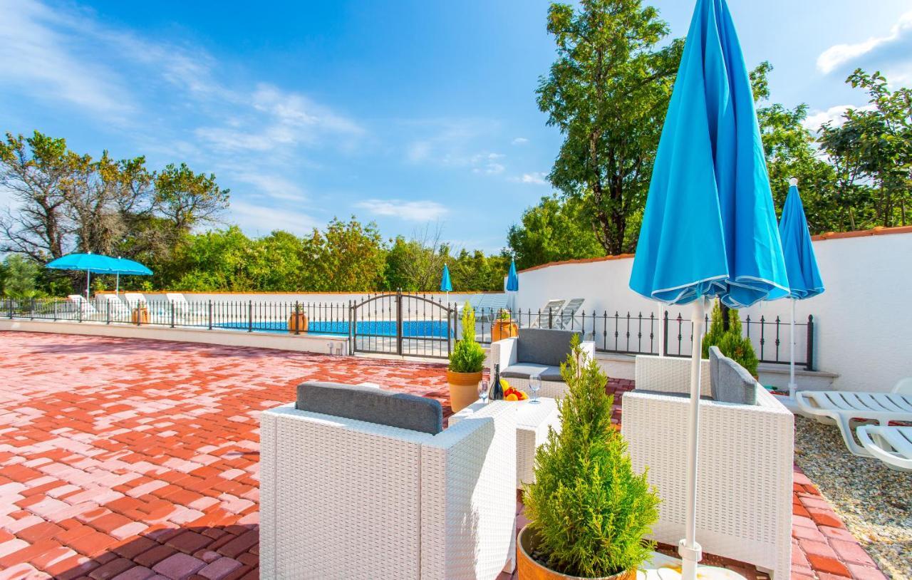 Luxury Palmer Residence Krk Dobrinj Bagian luar foto